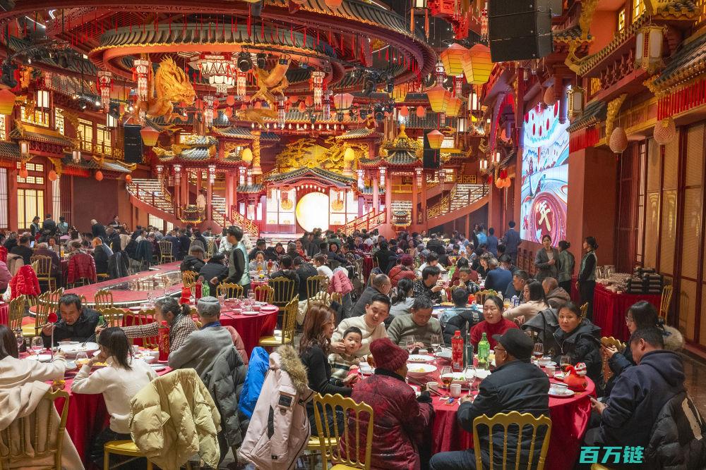 春节巡礼四海年味长各地特色庆祝活动彰显中